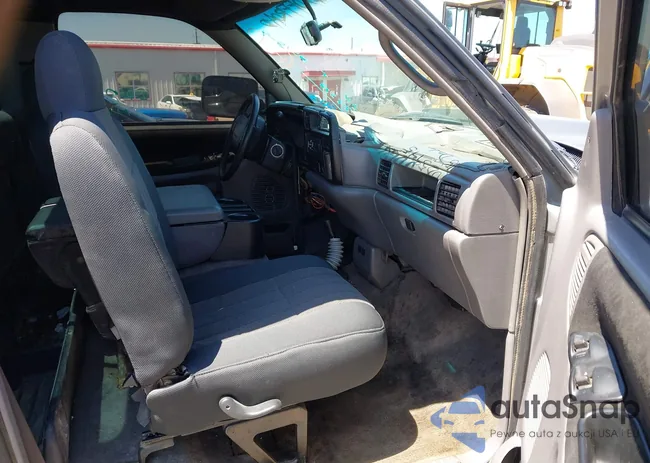 1B7HF16Z2SS218588: 40085945