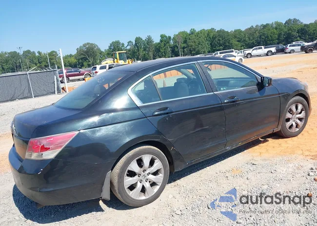 1HGCP26318A123805: 40093892