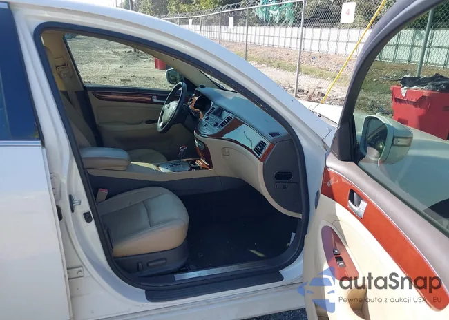 KMHGC4DD7CU177261: 40095091