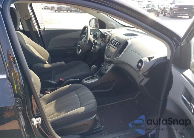 1G1JC5SB7G4130022: 40094667