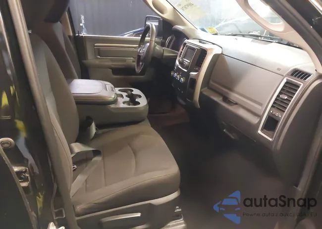 1C6RR7GG6KS705649: 40097870