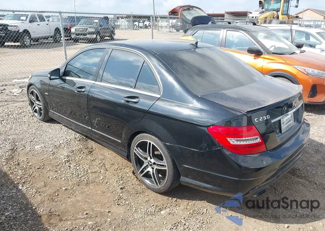 WDDGF4HBXCR231939: 40098099