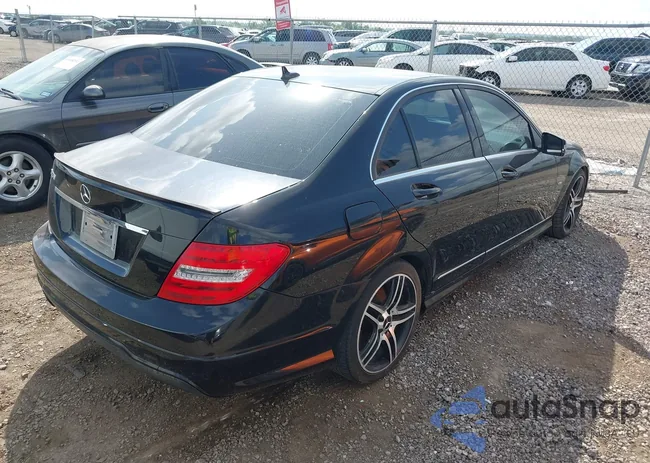 WDDGF4HBXCR231939: 40098099