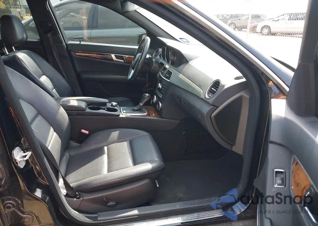 WDDGF4HBXCR231939: 40098099