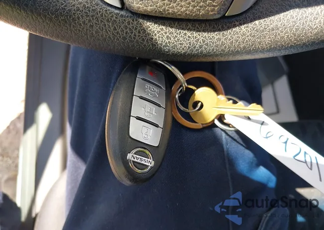 1N4AL3AP8GC225323: 40104744