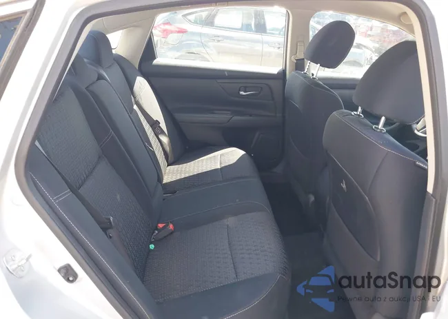 1N4AL3AP8GC225323: 40104744