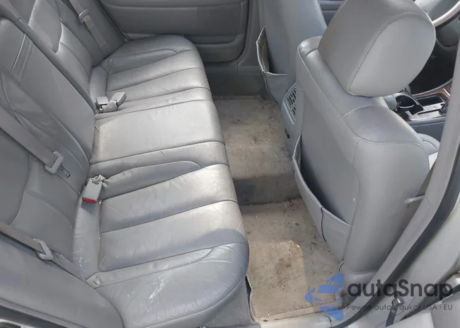 4T1BF28B52U203465: 40105211