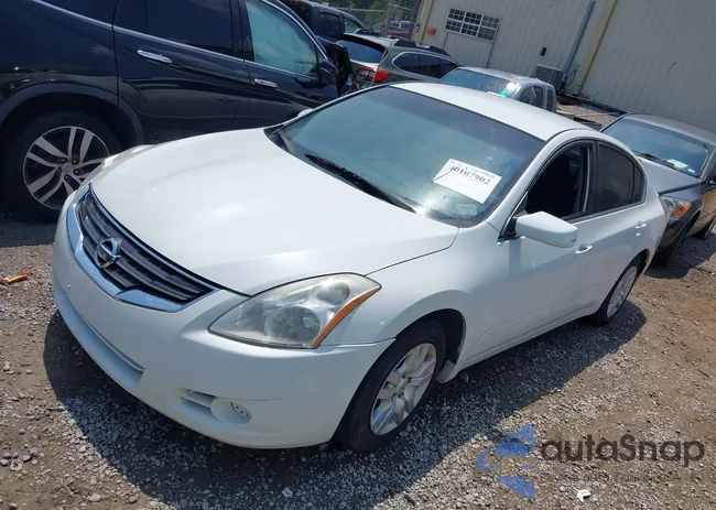 1N4AL2AP9CN506877: 40107902