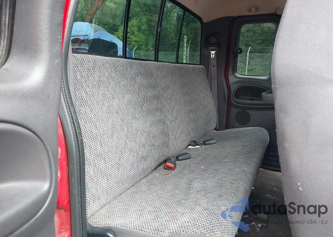 3B7HF13Z8XM552273: 40110766