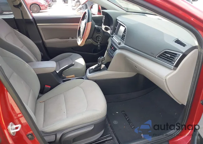 5NPD84LF2HH054318: 40111746