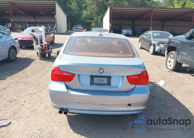 WBAPH7G52BNM56814: 40111441