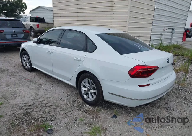 1VWAA7A37JC000769: 40112772