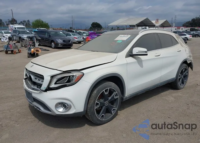 WDCTG4EB6KU010063: 40113063