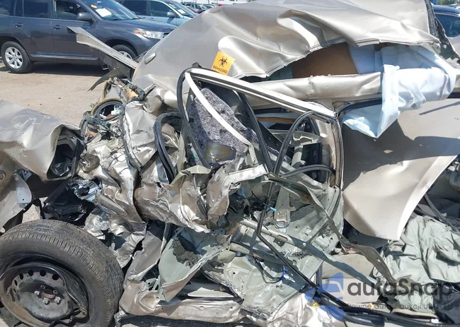 2T1BU4EE4AC531525: 40116063