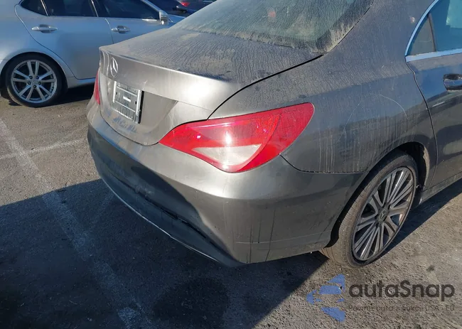 WDDSJ4EB1JN659139: 40121172