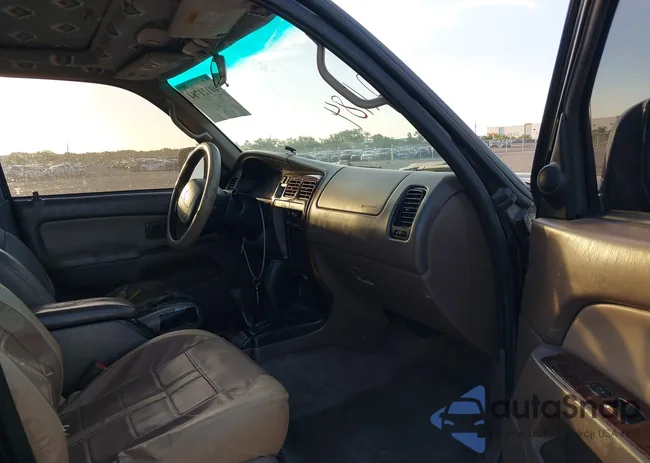 JT3HN87RXV0100383: 40121784