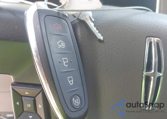 5LMJJ3HT0GEL02766: 40121928