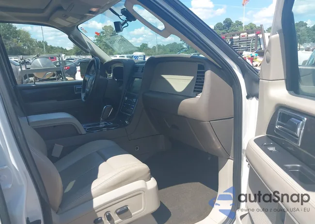 5LMJJ3HT0GEL02766: 40121928