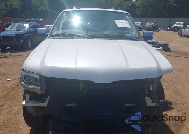 5LMJJ3HT0GEL02766: 40121928