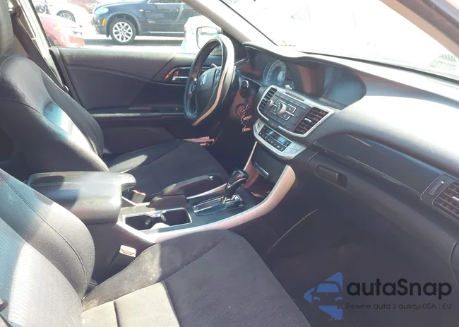 1HGCR2F58FA004674: 40122797