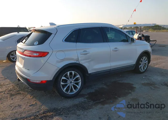 5LMCJ2C92GUJ15890: 40122861