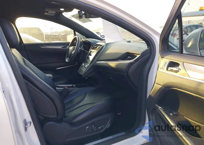 5LMCJ2C92GUJ15890: 40122861