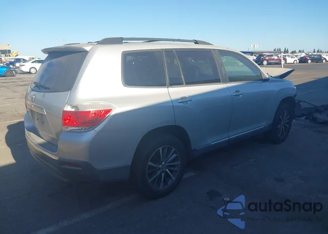 5TDZA3EH6CS018105: 40122894