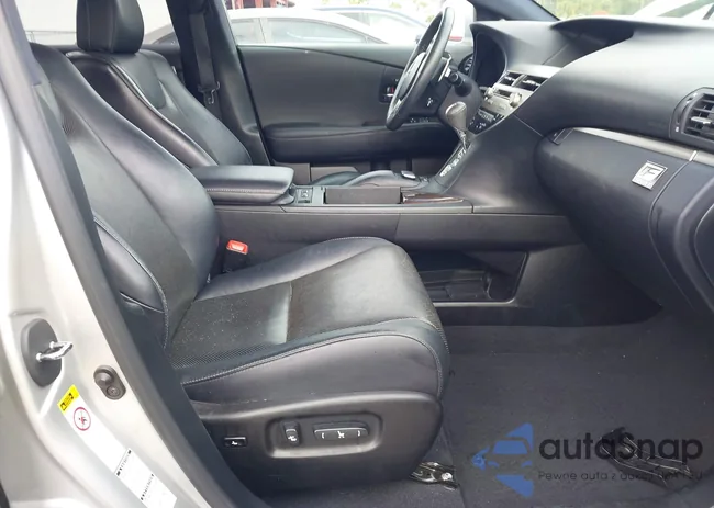 2T2BK1BA6DC218952: 40123106