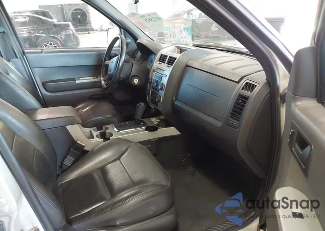 1FMCU93198KE17879: 40125825