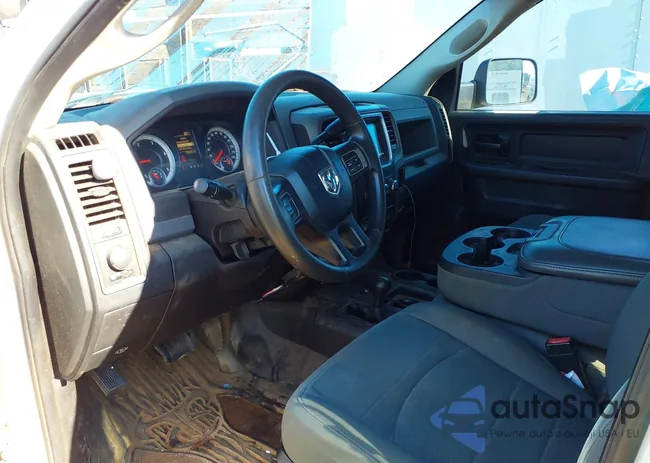 3C63R3GL4DG598641: 40128945