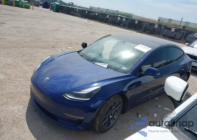 5YJ3E1EB0NF235067: 40129079