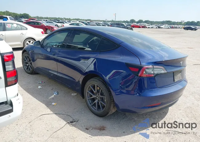 5YJ3E1EB0NF235067: 40129079