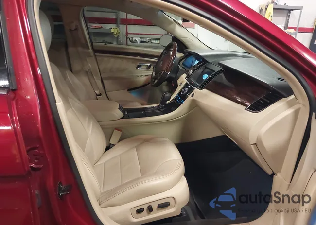 1FAHP2F8XHG114989: 40129691