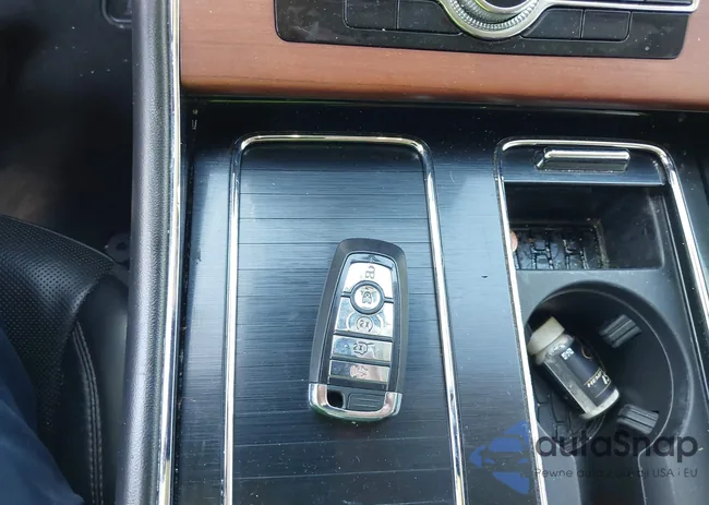 5LM5J7WCXLGL29516: 40132018