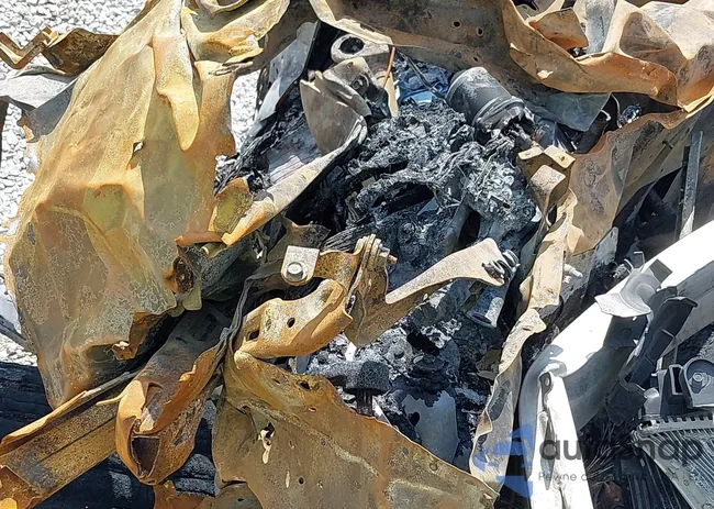 2C4RC1BG6HR820406: 40131233