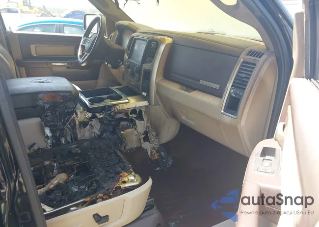 1C6RR7NT3ES469983: 40131302