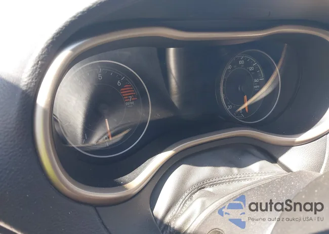 1C4PJLDB1GW229559: 40132853