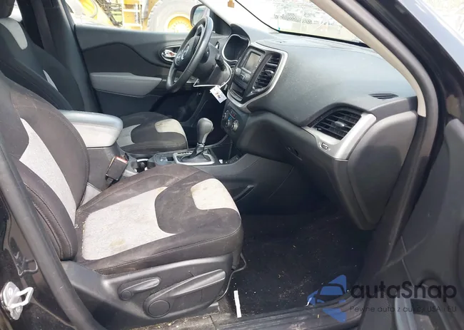 1C4PJLAB5EW191853: 40132212