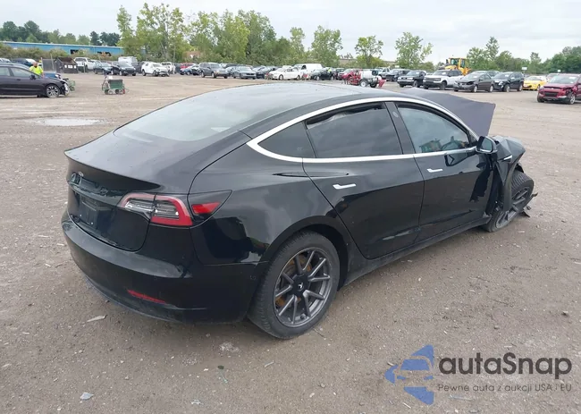 5YJ3E1EA8JF151984: 40133563