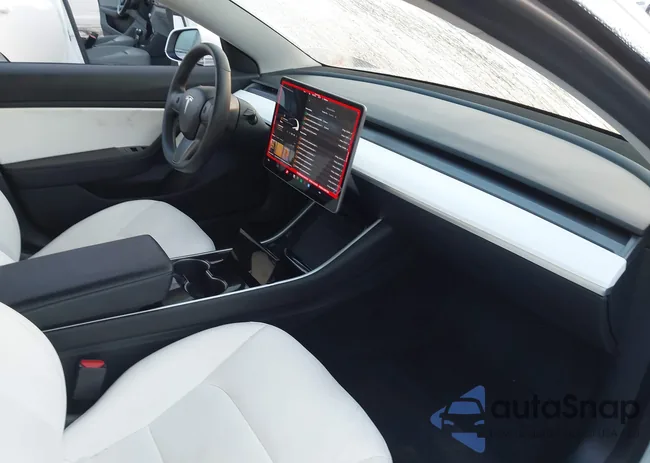 5YJ3E1EA2LF615211: 40135963