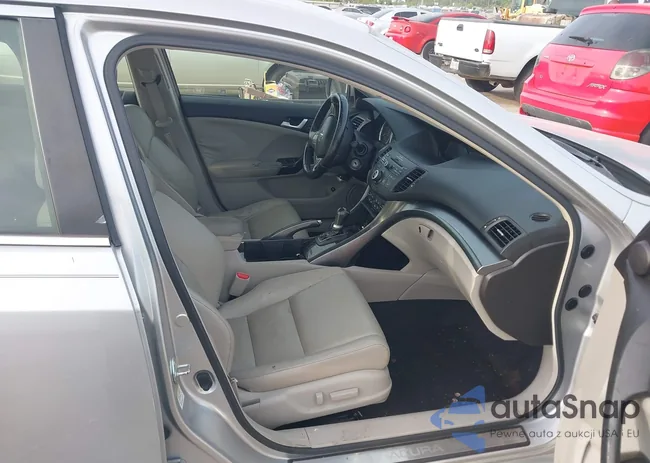 JH4CU2F4XCC025531: 40137799