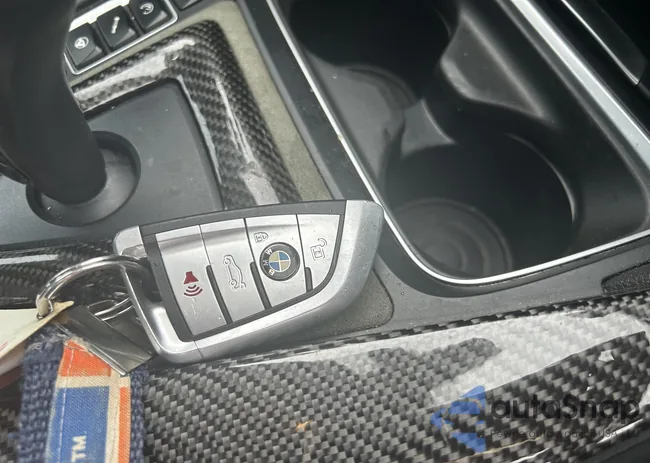 WBS3R9C59FK329736: 40137423