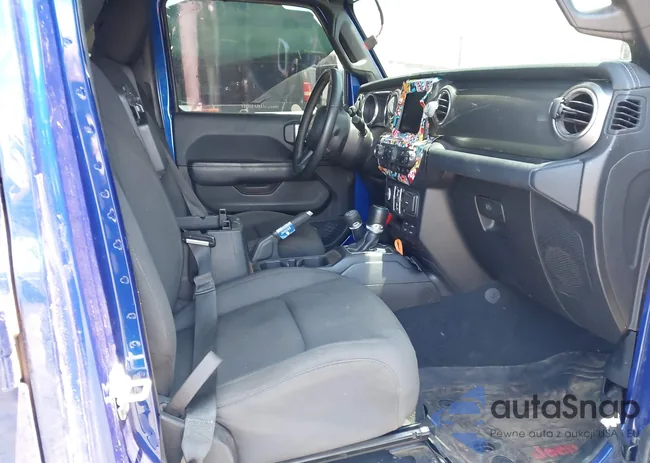 1C4HJXEG7KW561875: 40142392