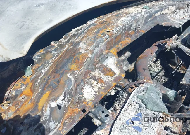 1HGCR2F82EA173856: 40144581