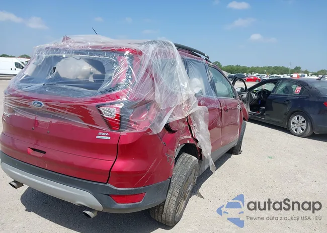 1FMCU0HD0KUB57737: 40149679