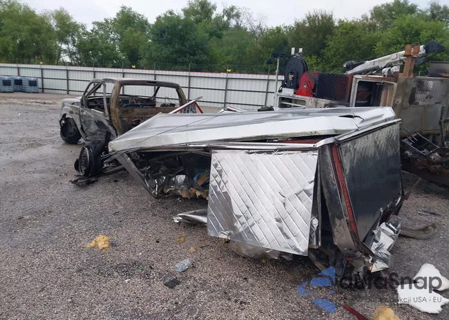 1FTBF2A62FEA31221: 40150113