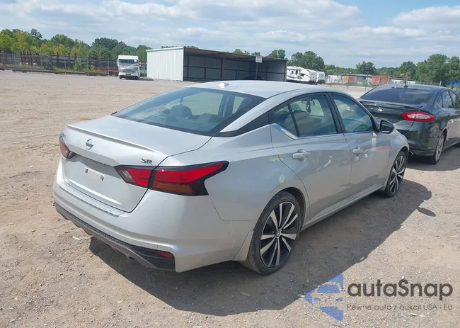 1N4BL4CV2NN420616: 40150143