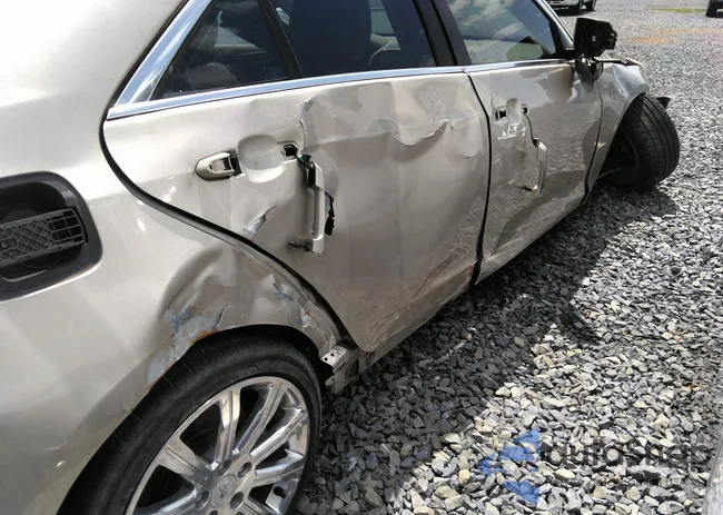 1G6AH5R30F0100778: 40151581