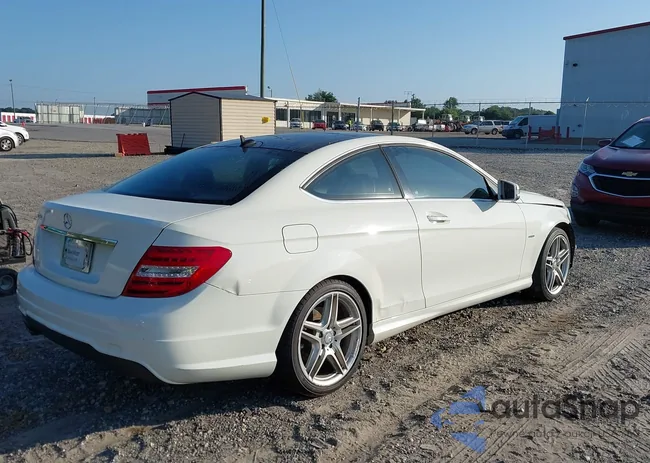 WDDGJ4HB6CF776732: 40152504