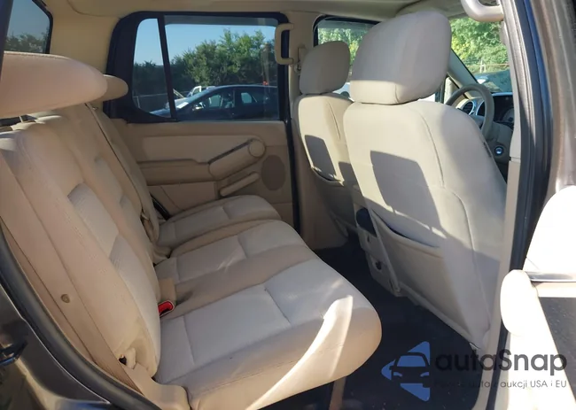 1FMEU31K67UA18559: 40156484